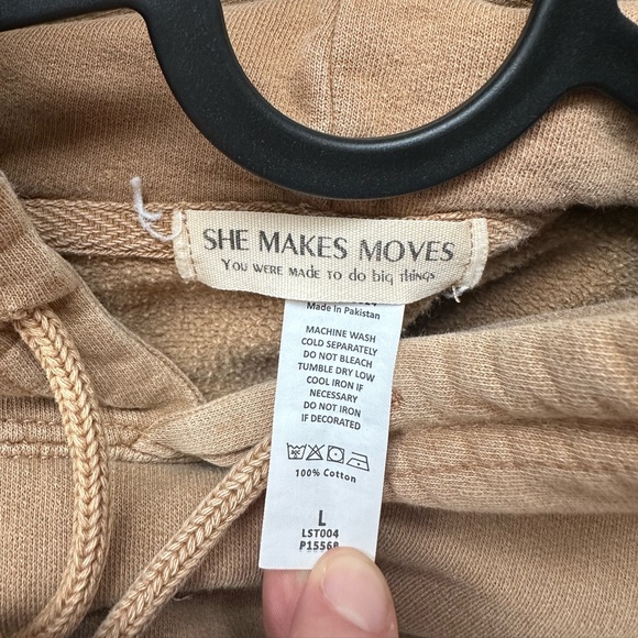 She Makes Moves “this is my business suit” Hoodie - Picture 4 of 7